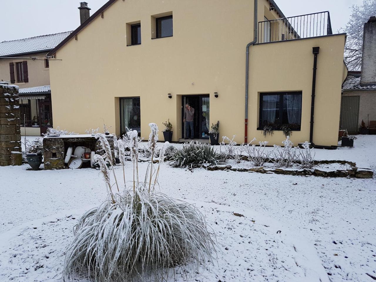 Les Jardins De La Grange Acomodação com café da manhã Rezonville Exterior foto