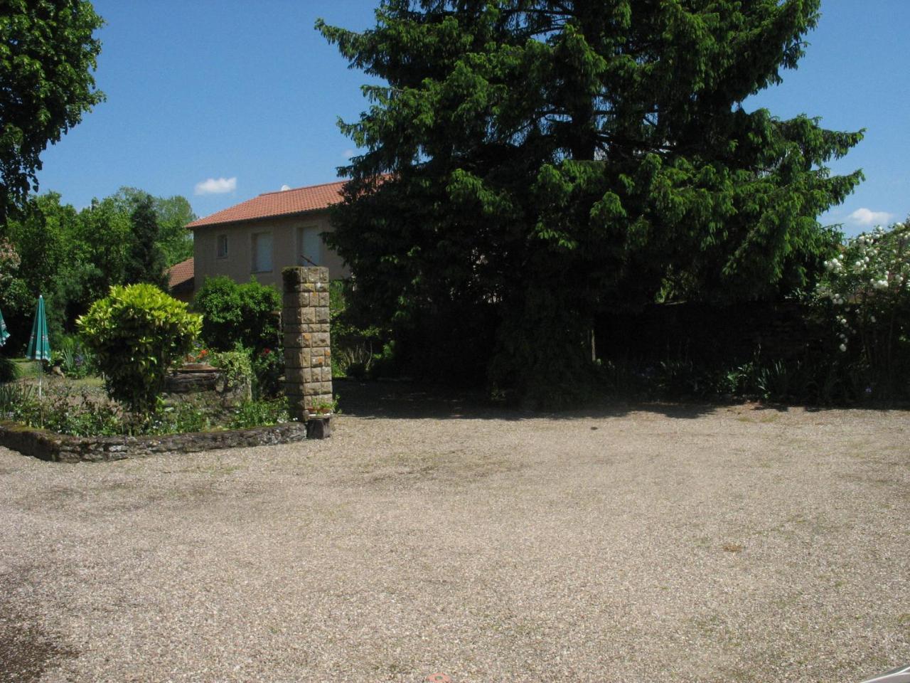 Les Jardins De La Grange Acomodação com café da manhã Rezonville Exterior foto